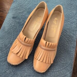 Women's LEATHER Beige Fringe Heels 7.5 Made In Italy